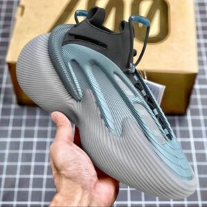 Yeezy 700 V3 Arzareth – Futuristic Blue Edition